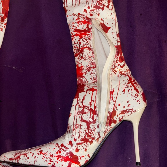 SCREAM QUEEN THIGH HIGH BOOTS - Picture 4 of 9